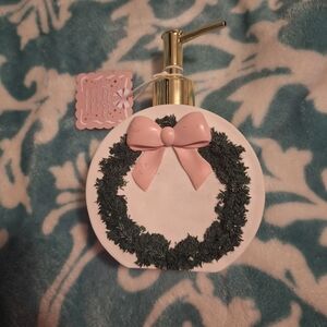 Elegant Pink Bow Wreath Soap Dispenser